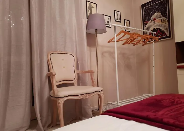 Apartman 70's Lovers In