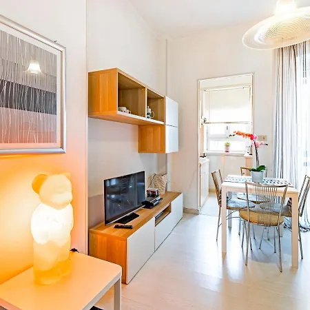 Apartment 70's Lovers In